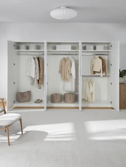 Armadio Componibile Ad Ante Girevoli Leon, Larg. 300 Cm, Diverse Varianti