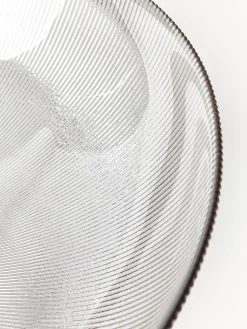 Ciotola In Vetro Con Superficie Scanalata Lija