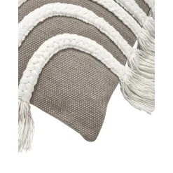 Copricuscino Con Dettagli Trapuntati E Frange Ivor