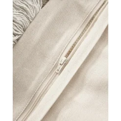 Copricuscino Con Dettagli Trapuntati E Frange Ivor