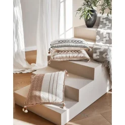 Copricuscino In Cotone Con Nappe Okiro