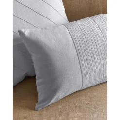 Copricuscino In Lino Con Motivo Strutturato Dalia