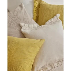 Copricuscino Ricamato Pritha