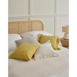 Copricuscino Ricamato Pritha