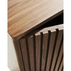 Credenza Alta Con Fronte Scanalato Rue