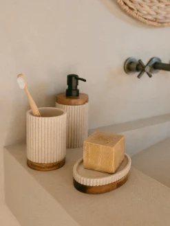 Dispenser Sapone Con Dettaglio In Legno Laura