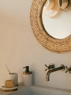 Dispenser Sapone Con Dettaglio In Legno Laura