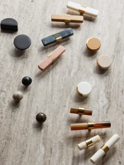 Gancio Da Parete In Marmo Acton