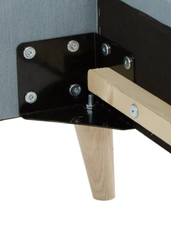 Letto Imbottito Con Piedini In Legno Moon