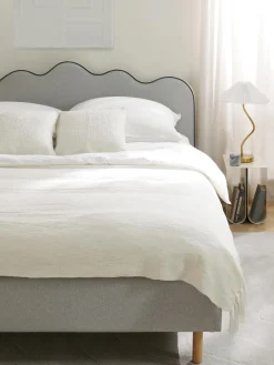 Letto Imbottito Con Testiera Ondulata Romy