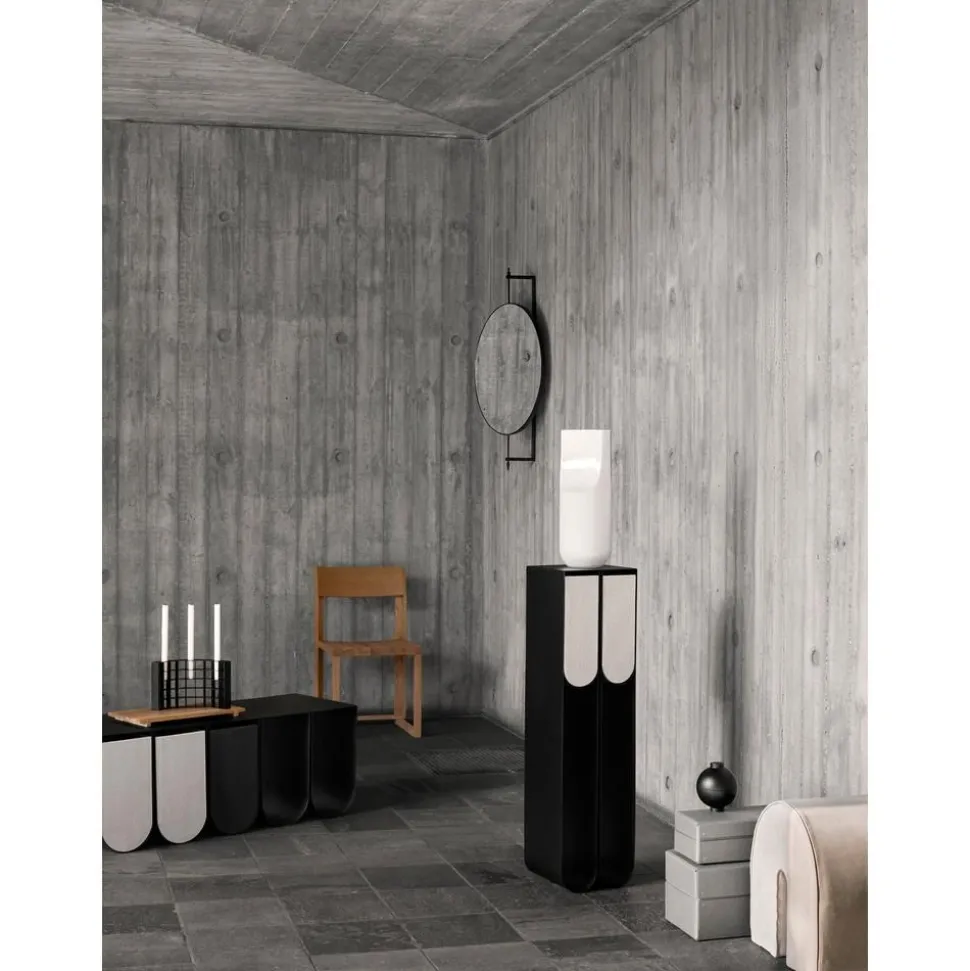 Mensola A Colonna Decorativa In Metallo Curvo