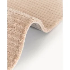 Passatoia A Pelo Lungo Con Motivo A Rilievo Wes, Tessuta A Mano