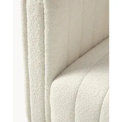 Poltrona In Boucle Con Piedini In Legno Antonio