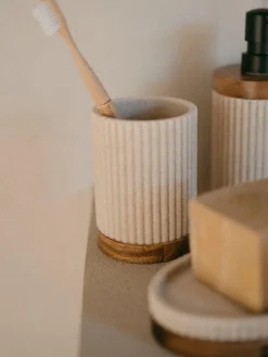 Portasapone Ovale Con Dettaglio In Legno Laura