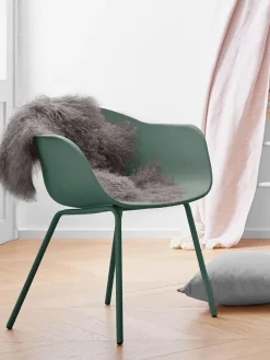 Sedia Con Braccioli Con Gambe In Metallo Claire