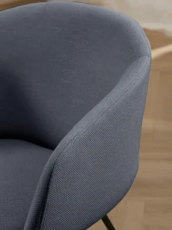 Sedia Imbottita Con Braccioli Juri