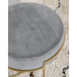 Sgabello In Velluto Con Struttura In Metallo Madeleine