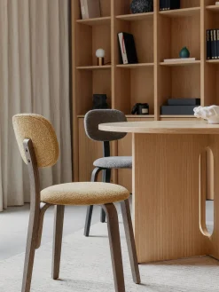 Tavolo Rotondo Con Finitura Di Quercia Androgyne, In Varie Misure