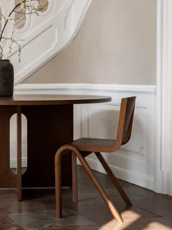 Tavolo Rotondo Con Finitura In Legno Di Quercia Scuro Androgyne, Diverse Misure