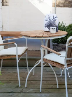 Tavolo Rotondo Da Balcone Con Piano In Legno Di Teak Hard & Ellen