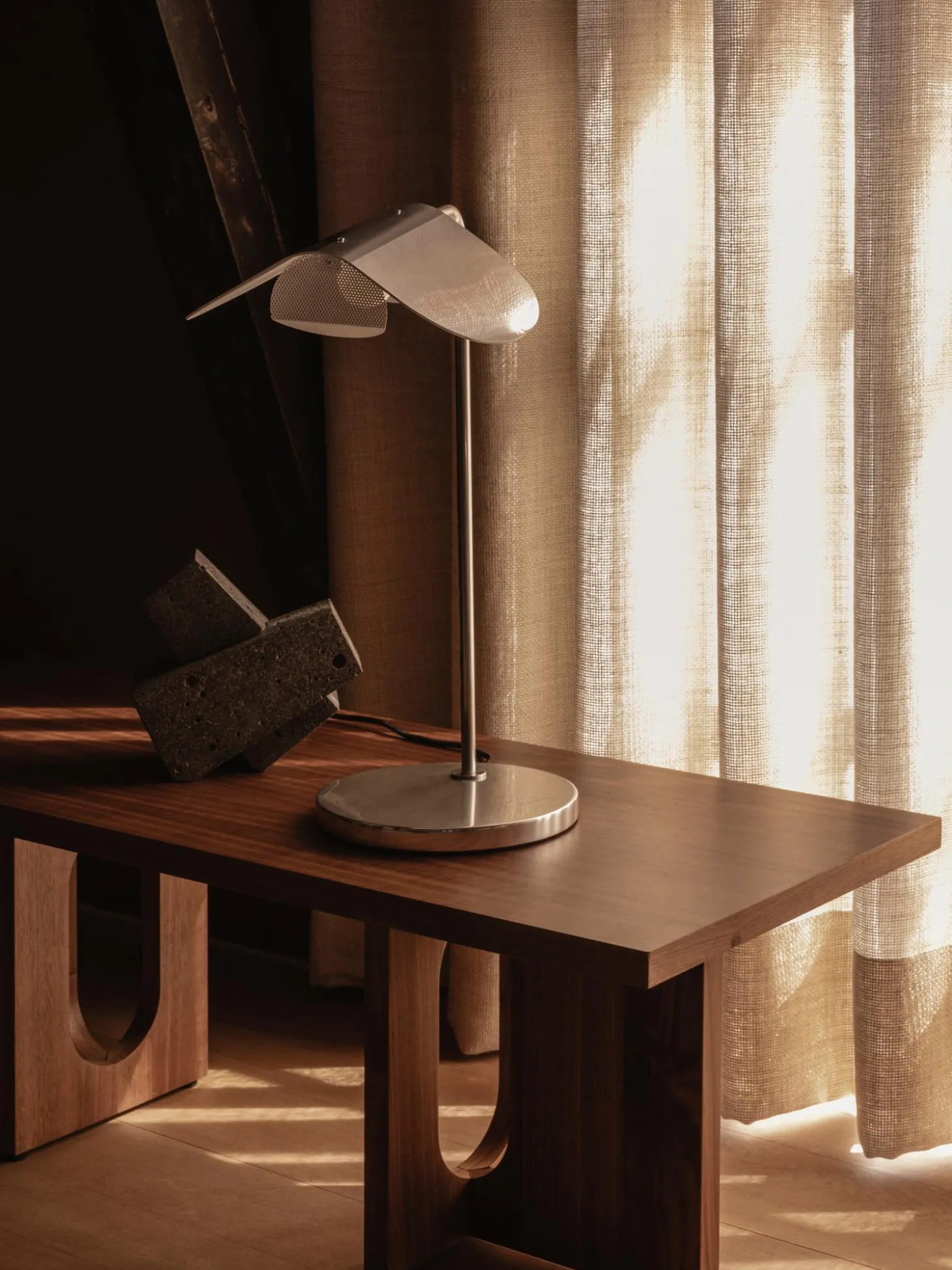 Tavolo Scuro Androgyne, In Varie Misure