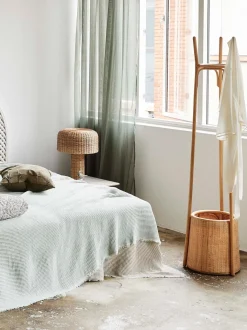 Appendiabiti In Rattan Con Cesto Portaoggetti Sio