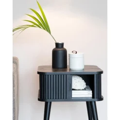 Comodino In Legno Con Anta Scorrevole E Frontale Scanalato Barbier