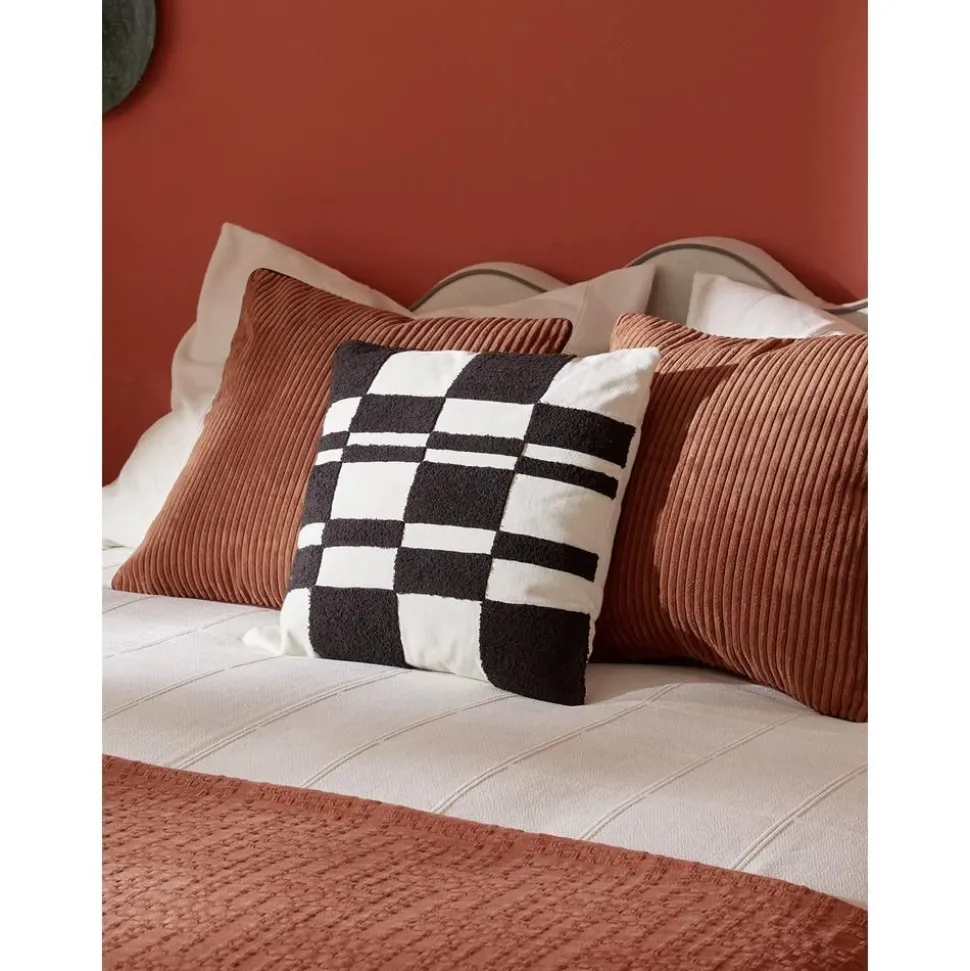 Copricuscino Con Motivo Capitonne A Quadri Scout