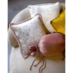 Copricuscino Con Ricamo Floreale Anslei