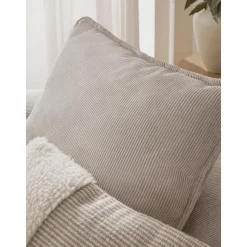 Cuscino Arredo In Velluto A Coste Lennon