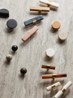 Gancio Da Parete In Marmo Acton