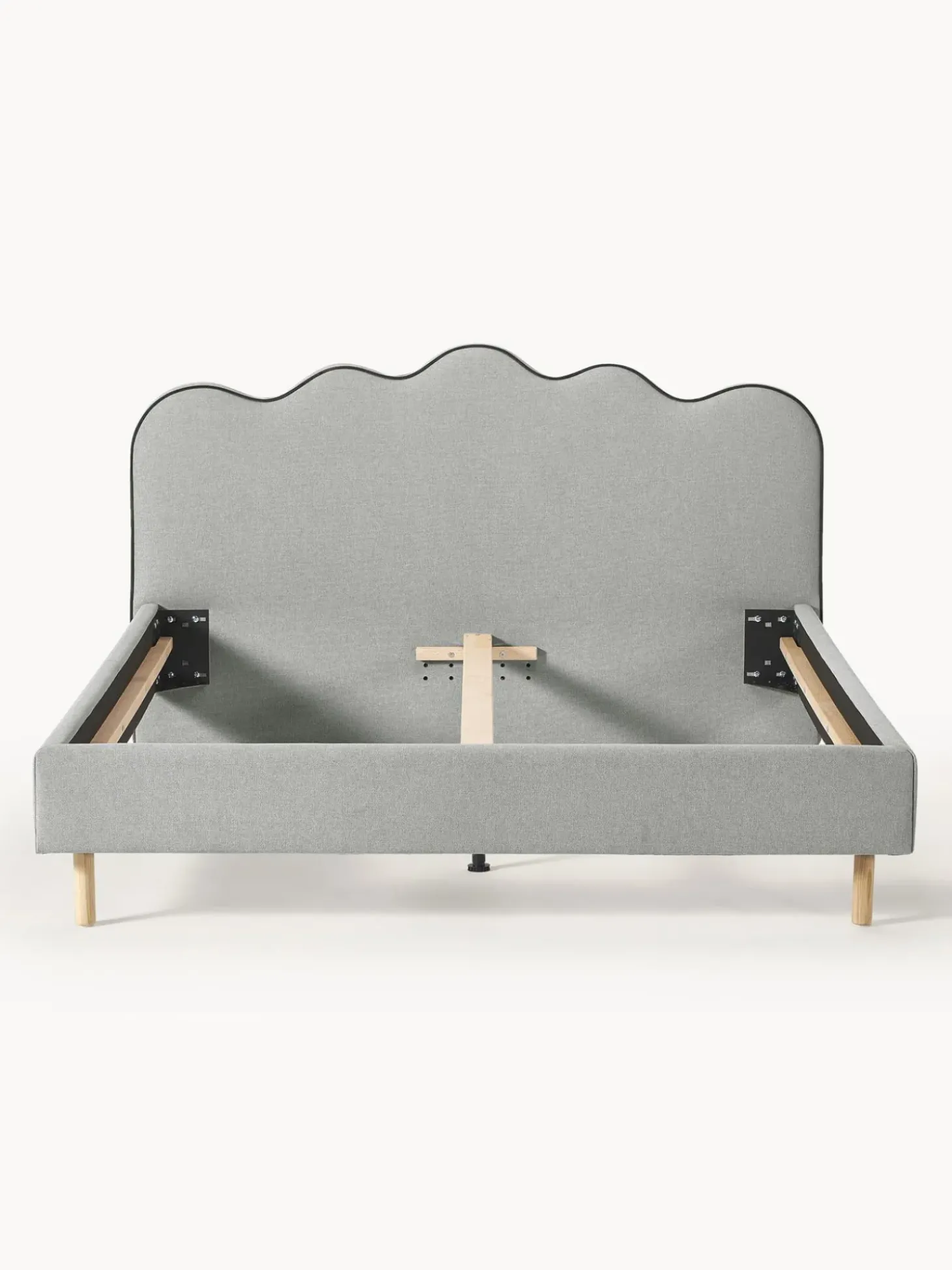 Letto Imbottito Con Testiera Ondulata Romy