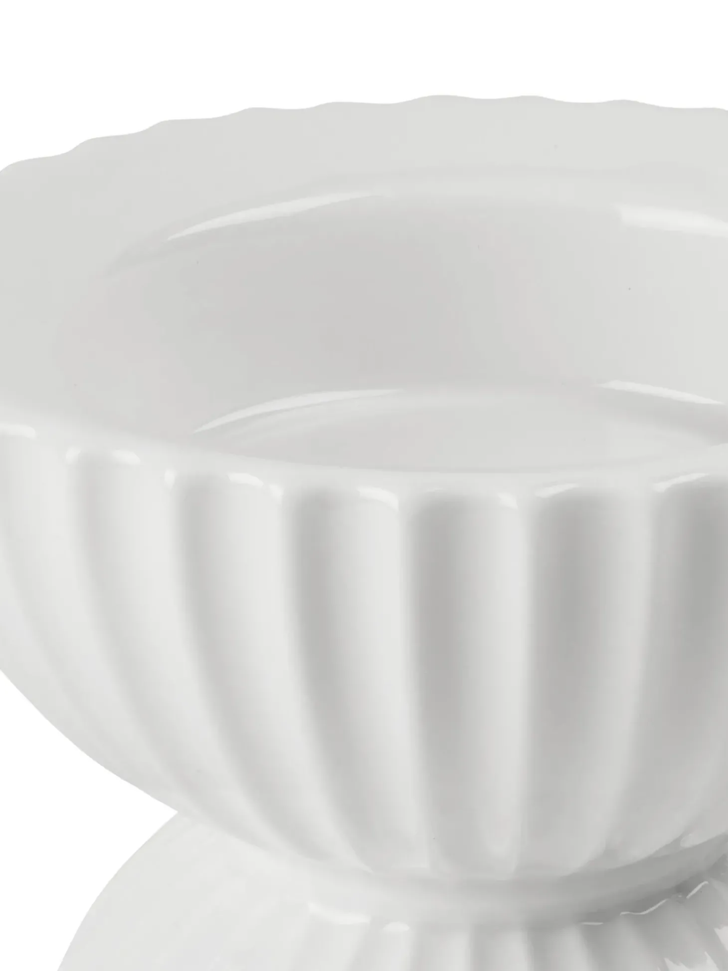 Portacandele In Porcellana Con Superficie Scanalata Tura