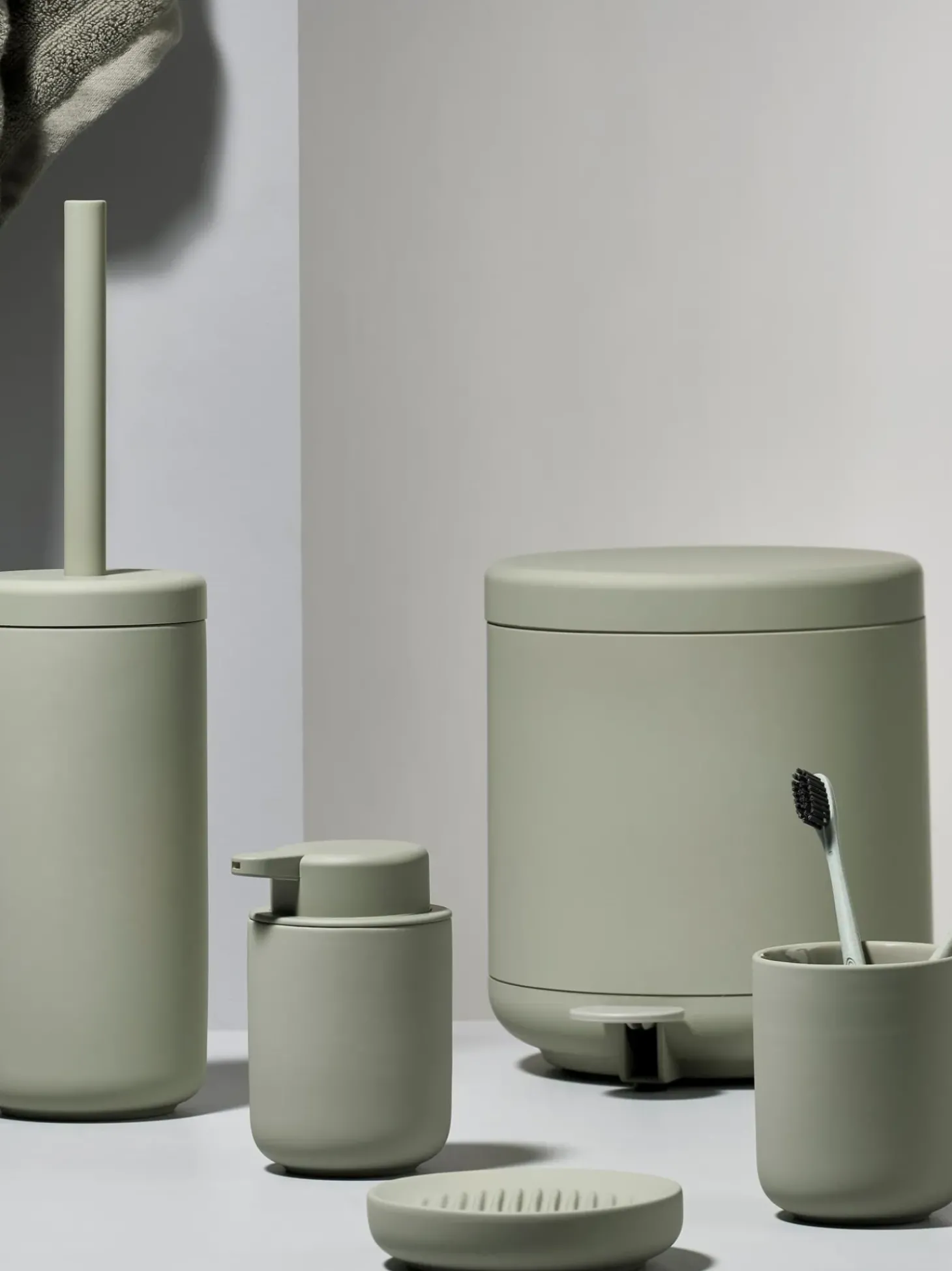 Scopino Bagno Con Contenitore Ume