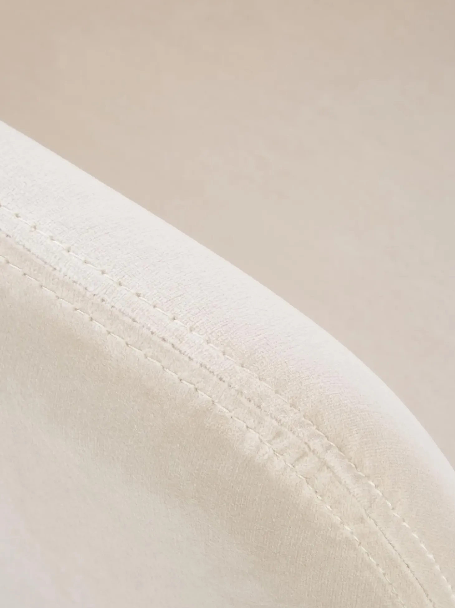 Sedia Con Braccioli In Velluto Isla