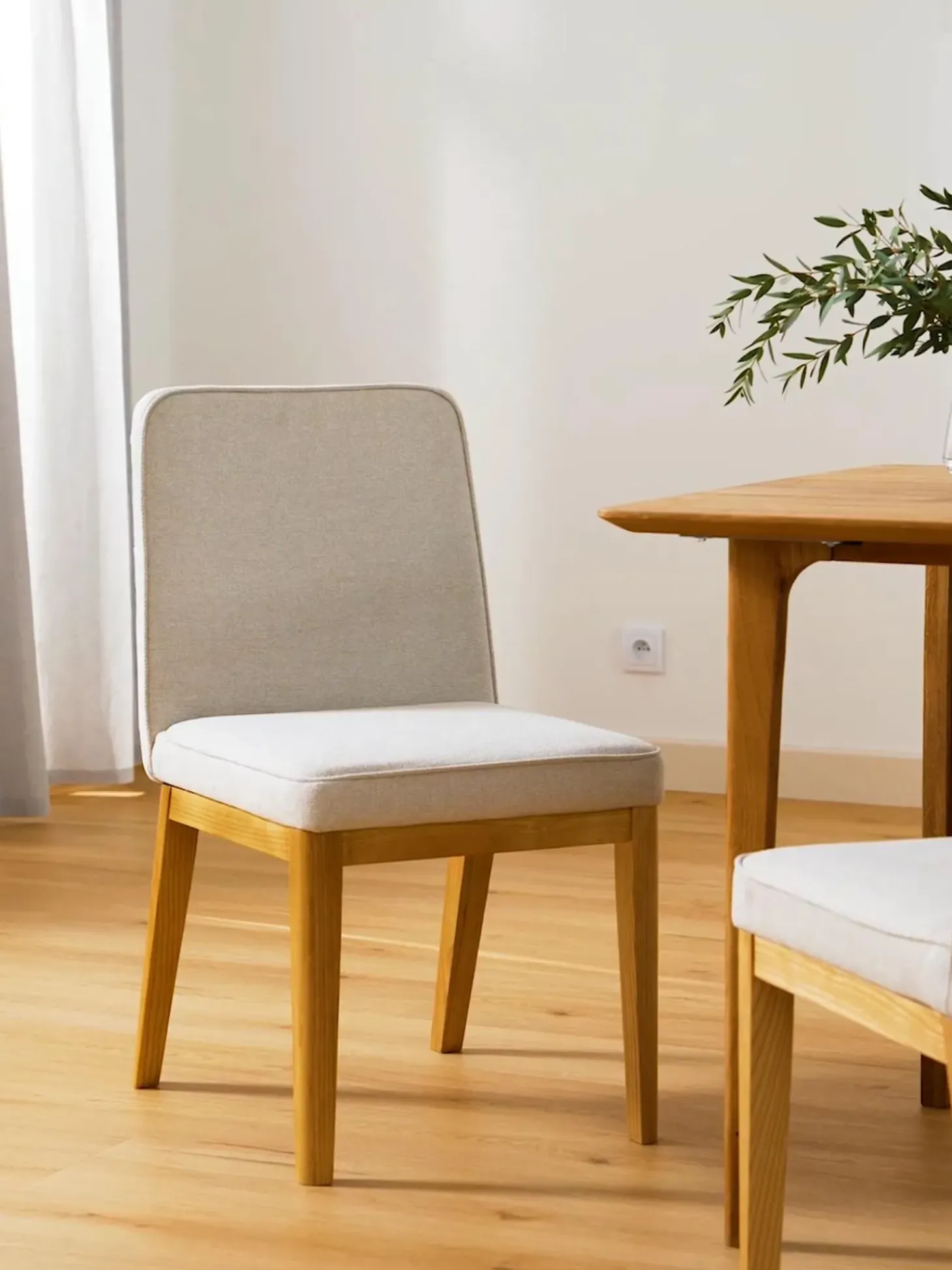 Sedia Imbottita In Tessuto Bianco Crema Koga