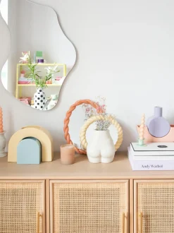 Specchio Da Parete Dalla Forma Organica Senza Cornice Lia