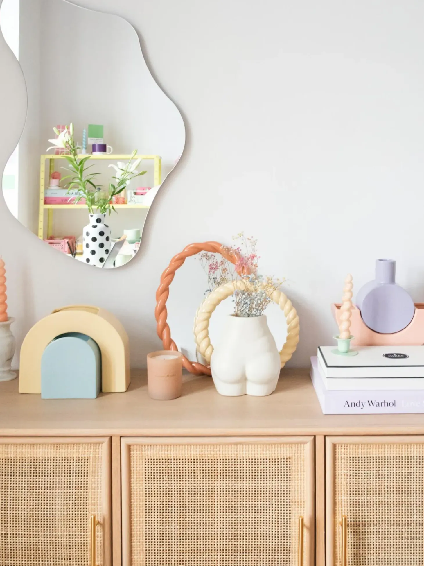 Specchio Da Parete Dalla Forma Organica Senza Cornice Lia