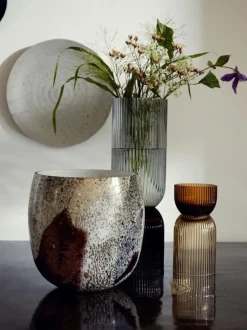 Vaso Fatto A Mano Con Superficie Scanalata Riva