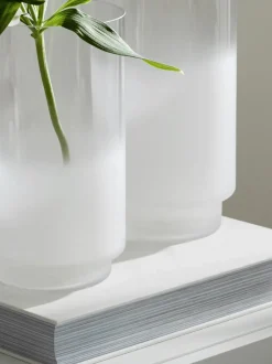 Vaso In Vetro Soffiato Con Sfumatura Milky